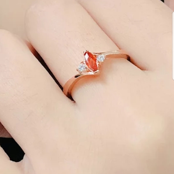 New 18k rose gold Plated red CZ womens ring - Picture 2 of 2